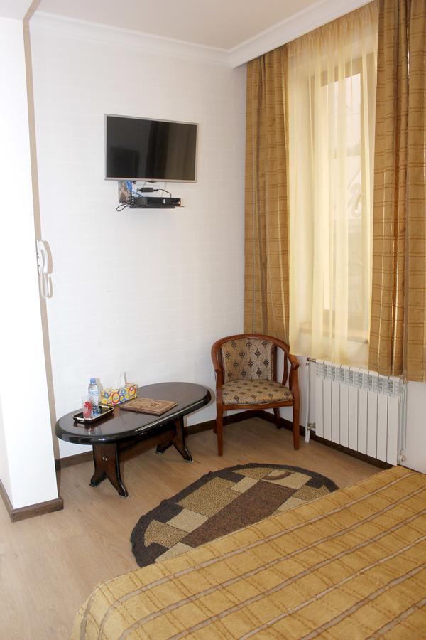 Hin Yerevantsi Hotel Exteriér fotografie